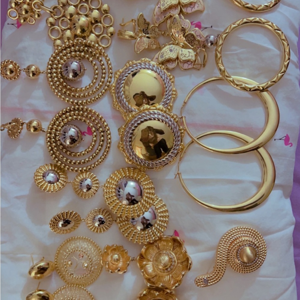 18 Carats Italian Gold lifetime warranty. 65 dollars per grams